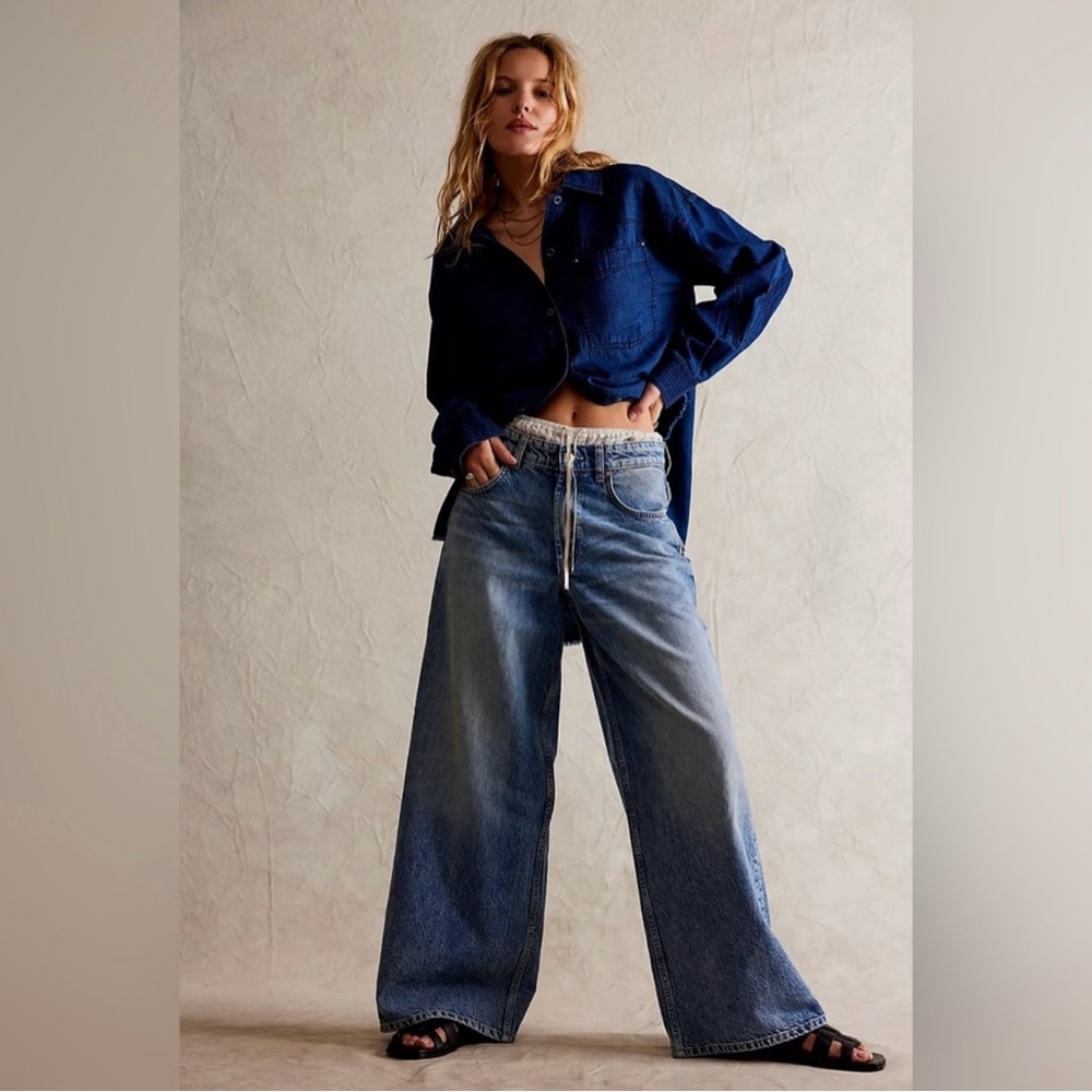 NWOT Free People We The Free Waterfalls Baggy Wide Leg Denim Jeans Sz 29S